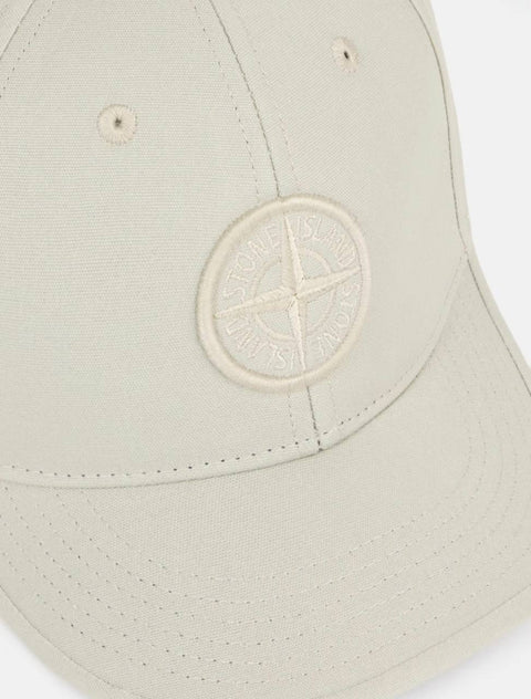 STONE ISLAND CAPPELLINO CON RICAMO COMPASS