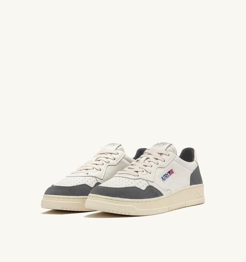 AUTRY SNEAKER PELLE CAPRA E SUEDE TAB LOGO