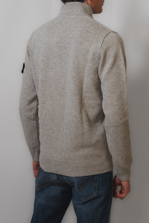 STONE ISLAND MAGLIA COLLO 4 BOTTONI LAMBSWOOL LOGO SPALLA