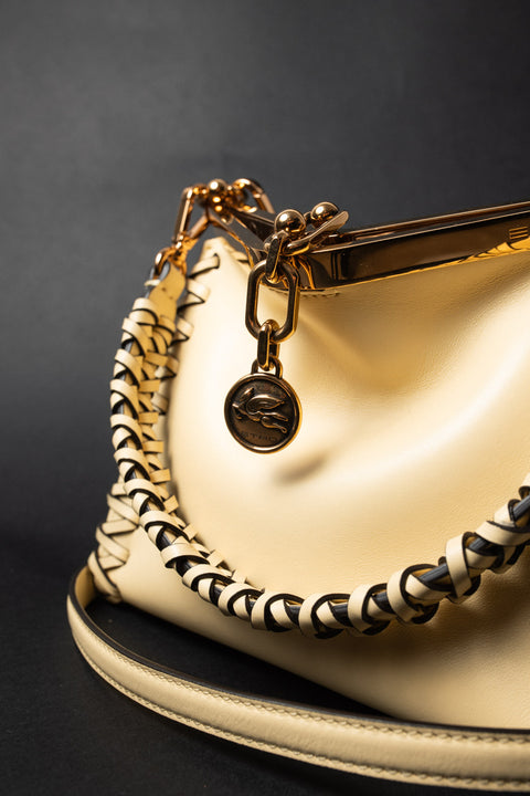 ETRO ICONICA BORSA VELA MEDIA REALIZZATA IN PELLE CON INFILATURE SUI LATI.