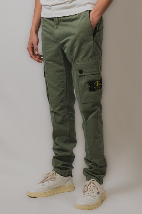 STONE ISLAND PANTALONE SLIM REALIZZATO NEL COTONE ORGANICO STONE CON BADGE SU GAMBA
