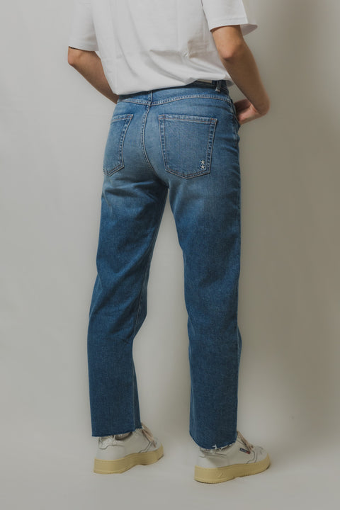 ICON DENIM JEANS GAMBA DRITTA REALIZZATO NEL TESSUTO DENIM STRETCH