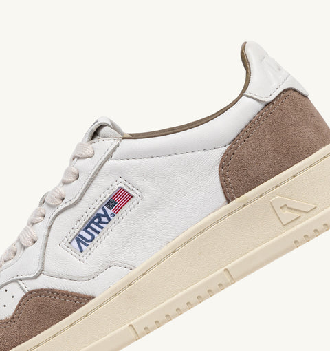 AUTRY SNEAKER PELLE CAPRA E SUEDE TAB LOGO