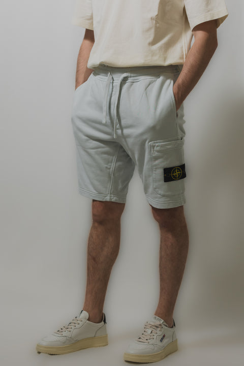 STONE ISLAND BERMUDA REALIZZATO NEL CLASSICO TESSUTO FELPA BADGE LOGO