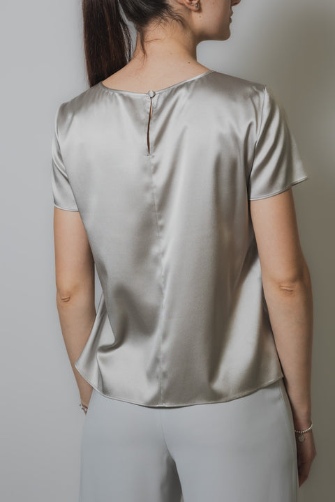 EMPORIO ARMANI TOP GIROCOLLO CON GOCCIA E BOTTONCINO REALIZZATO NELLA SETA STRETCH