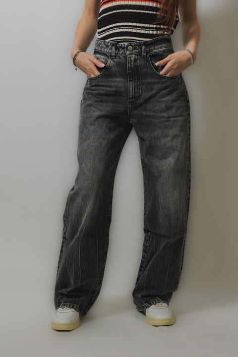 ICON DENIM JEANS VESTIBILITA  OVER REALIZZATO NEL TESSUTO DENIM