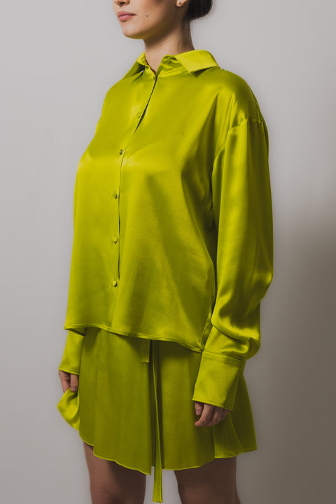 MVP WARDROBE CAMICIA COLLO CLASSICO CHIUSURA CON BOTTONI VESTIBILITA  OVERSIZE REALIZZATA IN TESSUTO SETA SATIN