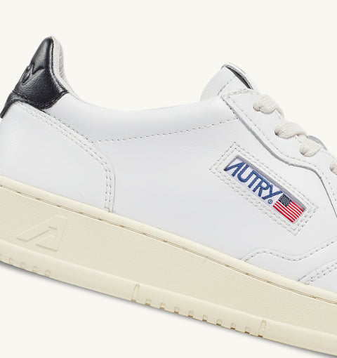 AUTRY SNEAKER PELLE TAB LOGO