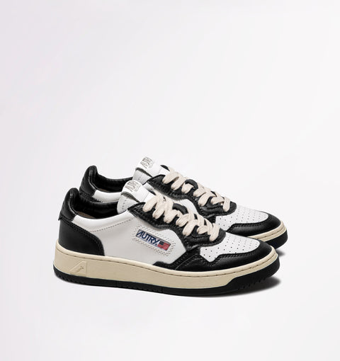 AUTRY LEATHER SNEAKERS WITH TWO-TONE DETAIL